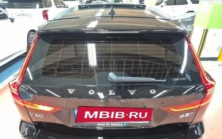 Volvo V60 Cross Country II, 2022 год, 3 800 000 рублей, 3 фотография