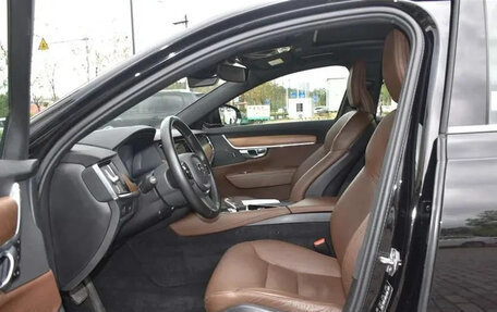 Volvo S90 II рестайлинг, 2021 год, 2 835 000 рублей, 4 фотография