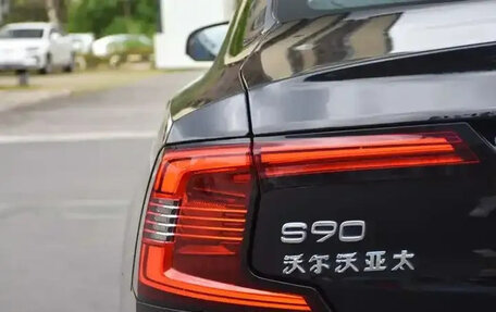 Volvo S90 II рестайлинг, 2021 год, 2 835 000 рублей, 15 фотография