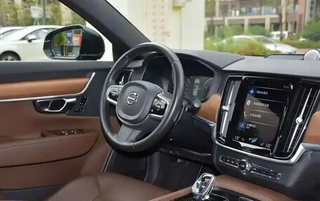 Volvo S90 II рестайлинг, 2021 год, 2 835 000 рублей, 6 фотография