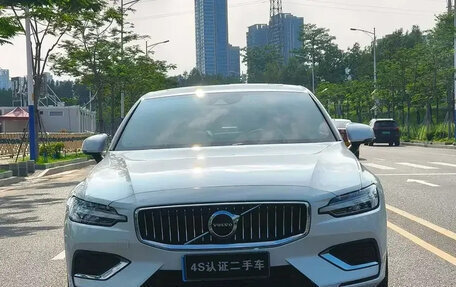 Volvo S60 III, 2022 год, 2 235 000 рублей, 5 фотография
