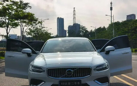 Volvo S60 III, 2022 год, 2 235 000 рублей, 11 фотография