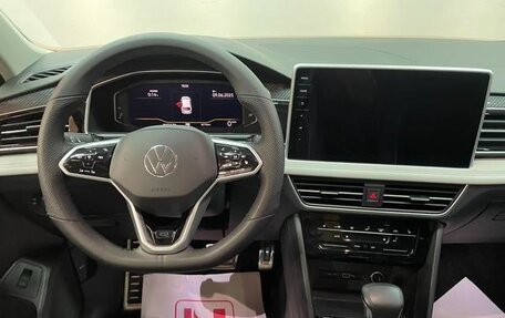 Volkswagen Tiguan II, 2022 год, 2 500 000 рублей, 7 фотография