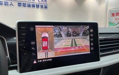 Volkswagen Tiguan II, 2022 год, 2 500 000 рублей, 10 фотография