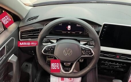 Volkswagen Tiguan II, 2022 год, 2 500 000 рублей, 8 фотография
