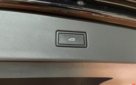 Volkswagen Tiguan II, 2022 год, 2 500 000 рублей, 18 фотография