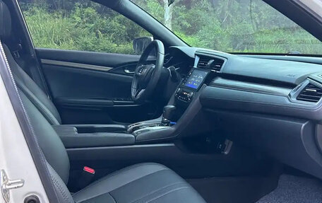 Honda Civic, 2022 год, 1 600 000 рублей, 12 фотография