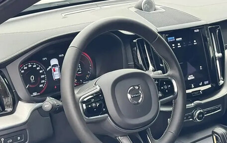 Volvo XC60 II, 2021 год, 2 735 000 рублей, 10 фотография