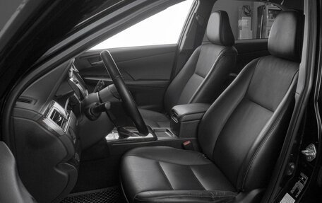 Toyota Camry, 2017 год, 2 365 000 рублей, 10 фотография