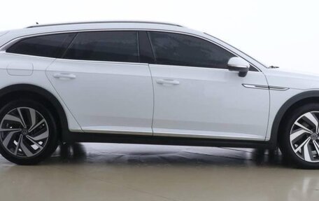 Volkswagen Passat CC, 2022 год, 2 490 000 рублей, 4 фотография