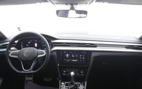 Volkswagen Passat CC, 2022 год, 2 490 000 рублей, 11 фотография