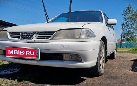 Toyota Carina, 2000 год, 380 000 рублей, 1 фотография
