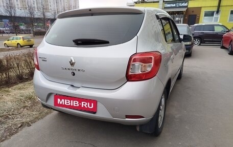 Renault Sandero II рестайлинг, 2016 год, 900 000 рублей, 1 фотография