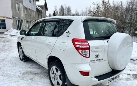 Toyota RAV4, 2011 год, 2 000 000 рублей, 21 фотография