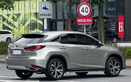 Lexus RX IV рестайлинг, 2022 год, 4 305 000 рублей, 7 фотография