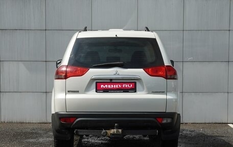 Mitsubishi Pajero Sport II рестайлинг, 2014 год, 2 540 000 рублей, 4 фотография