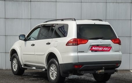 Mitsubishi Pajero Sport II рестайлинг, 2014 год, 2 540 000 рублей, 2 фотография