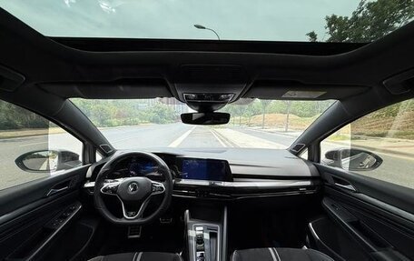 Volkswagen Golf VIII, 2021 год, 2 400 000 рублей, 5 фотография