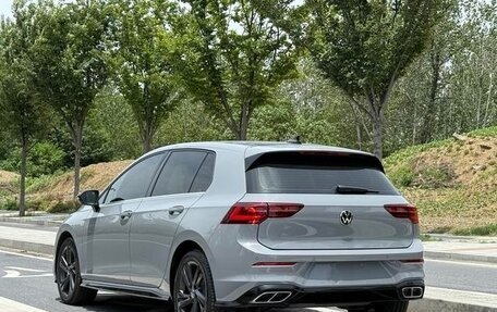 Volkswagen Golf VIII, 2021 год, 2 400 000 рублей, 2 фотография