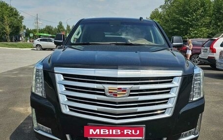 Cadillac Escalade IV, 2016 год, 3 883 500 рублей, 2 фотография