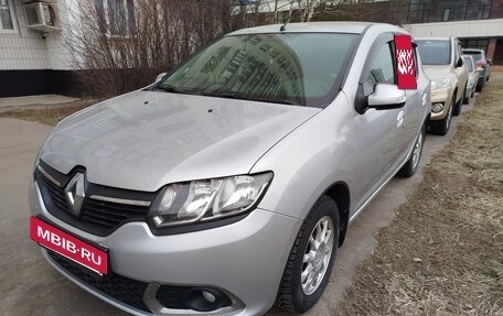 Renault Sandero II рестайлинг, 2016 год, 900 000 рублей, 3 фотография