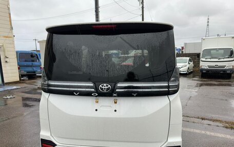 Toyota Voxy, 2023 год, 3 750 000 рублей, 3 фотография