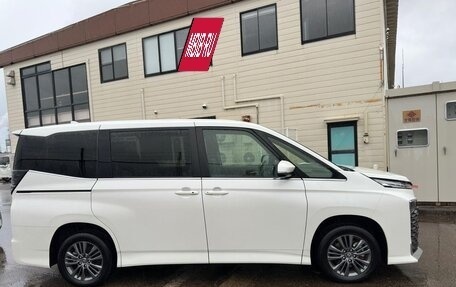 Toyota Voxy, 2023 год, 3 750 000 рублей, 8 фотография