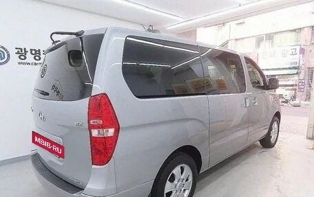 Hyundai Grand Starex Grand Starex I рестайлинг 2, 2020 год, 2 895 000 рублей, 3 фотография