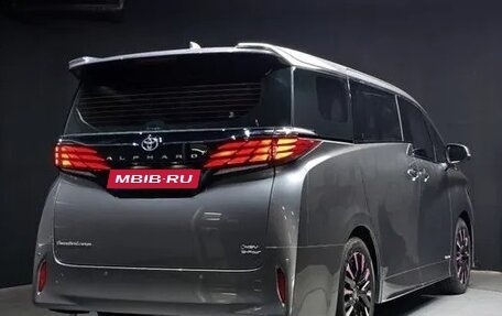 Toyota Alphard, 2024 год, 9 990 000 рублей, 2 фотография