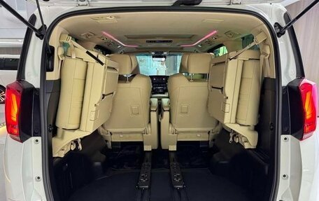 Toyota Alphard III, 2022 год, 10 441 887 рублей, 20 фотография