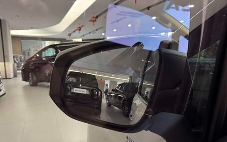 Toyota Alphard III, 2022 год, 10 441 887 рублей, 14 фотография