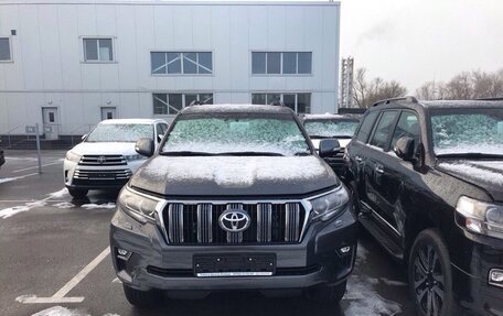 Toyota Land Cruiser Prado 150 рестайлинг 2, 2022 год, 6 400 000 рублей, 1 фотография