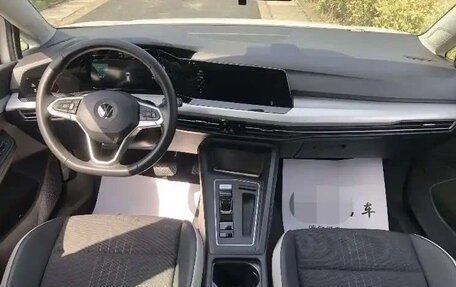 Volkswagen Golf VIII, 2020 год, 1 300 000 рублей, 7 фотография
