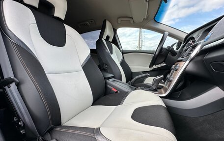 Volvo V40 Cross Country I, 2013 год, 1 050 000 рублей, 21 фотография