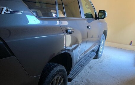 Toyota Land Cruiser Prado 150 рестайлинг 2, 2022 год, 6 400 000 рублей, 4 фотография