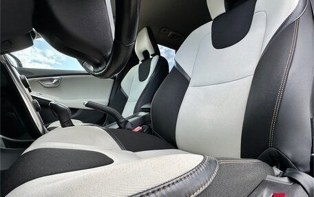 Volvo V40 Cross Country I, 2013 год, 1 050 000 рублей, 24 фотография