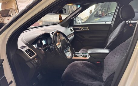Ford Explorer VI, 2013 год, 2 000 000 рублей, 6 фотография