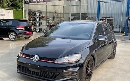 Volkswagen Golf GTI VII, 2019 год, 2 399 099 рублей, 1 фотография