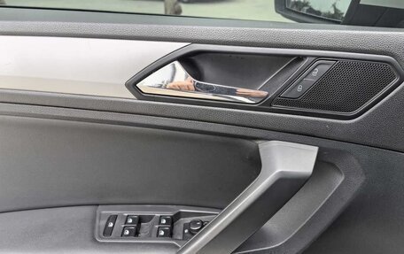 Volkswagen Tiguan II, 2020 год, 1 850 000 рублей, 14 фотография