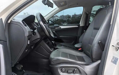 Volkswagen Tiguan II, 2020 год, 1 850 000 рублей, 10 фотография