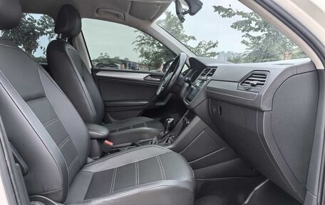 Volkswagen Tiguan II, 2020 год, 1 850 000 рублей, 11 фотография