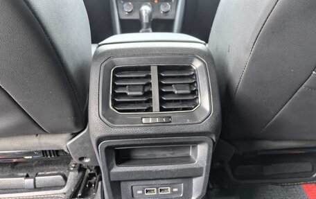 Volkswagen Tiguan II, 2020 год, 1 850 000 рублей, 18 фотография