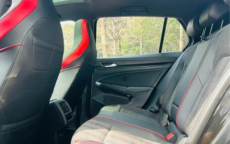 Volkswagen Golf GTI, 2021 год, 2 090 099 рублей, 15 фотография
