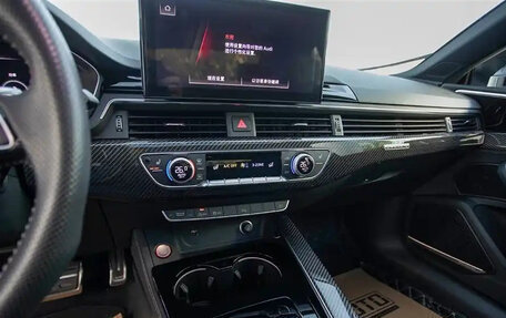 Audi RS 5, 2021 год, 6 000 111 рублей, 14 фотография