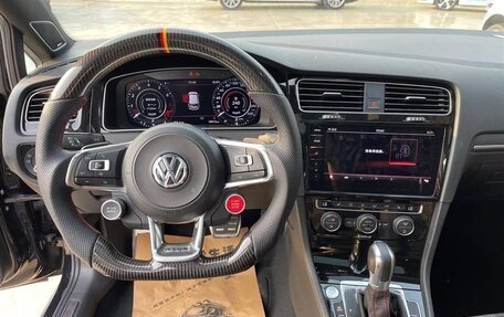 Volkswagen Golf GTI VII, 2019 год, 2 399 099 рублей, 8 фотография