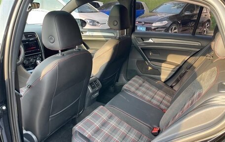 Volkswagen Golf GTI VII, 2019 год, 2 399 099 рублей, 11 фотография