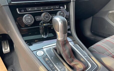 Volkswagen Golf GTI VII, 2019 год, 2 399 099 рублей, 13 фотография