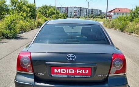 Toyota Avensis III рестайлинг, 2006 год, 850 000 рублей, 2 фотография