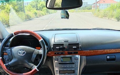Toyota Avensis III рестайлинг, 2006 год, 850 000 рублей, 11 фотография
