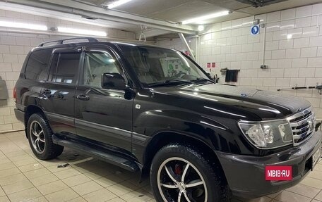 Toyota Land Cruiser 100 рестайлинг 2, 2006 год, 2 800 000 рублей, 6 фотография